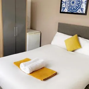  Guest house Free Parking- Sandal Park View United Kingdom